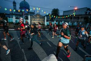 BIB: 
                            <button type="button" onclick="openModal(26231896)" class="btn btn-primary btn-sm float-right btn-popup" data-toggle="modal" data-target=".modal-high-quality">
                        <i class="fas fa-shopping-cart"></i> Add to Cart
                    </button>
                                            <button type="button" onclick="isThisMe(26231896, true)" class="btn btn-success btn-sm float-right btn-popup btn-isme hidden" data-toggle="tooltip" data-placement="bottom" title="นี่คือรูปของคุณใช่ไหม คลิกที่นี่เพื่อเอาเข้าอัลบั้ม">
                        <i class="fas fa-plus"></i> Add to album
                    </button>
                    <button type="button" onclick="isThisMe(26231896, false)" class="btn btn-warning btn-sm float-right btn-popup btn-isnotme hidden">
                        <i class="fas fa-ban"></i> Remove from album
                    </button>